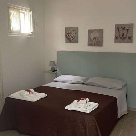 O' Sole Mio Rudiae Rooms Lecce Bagian luar foto