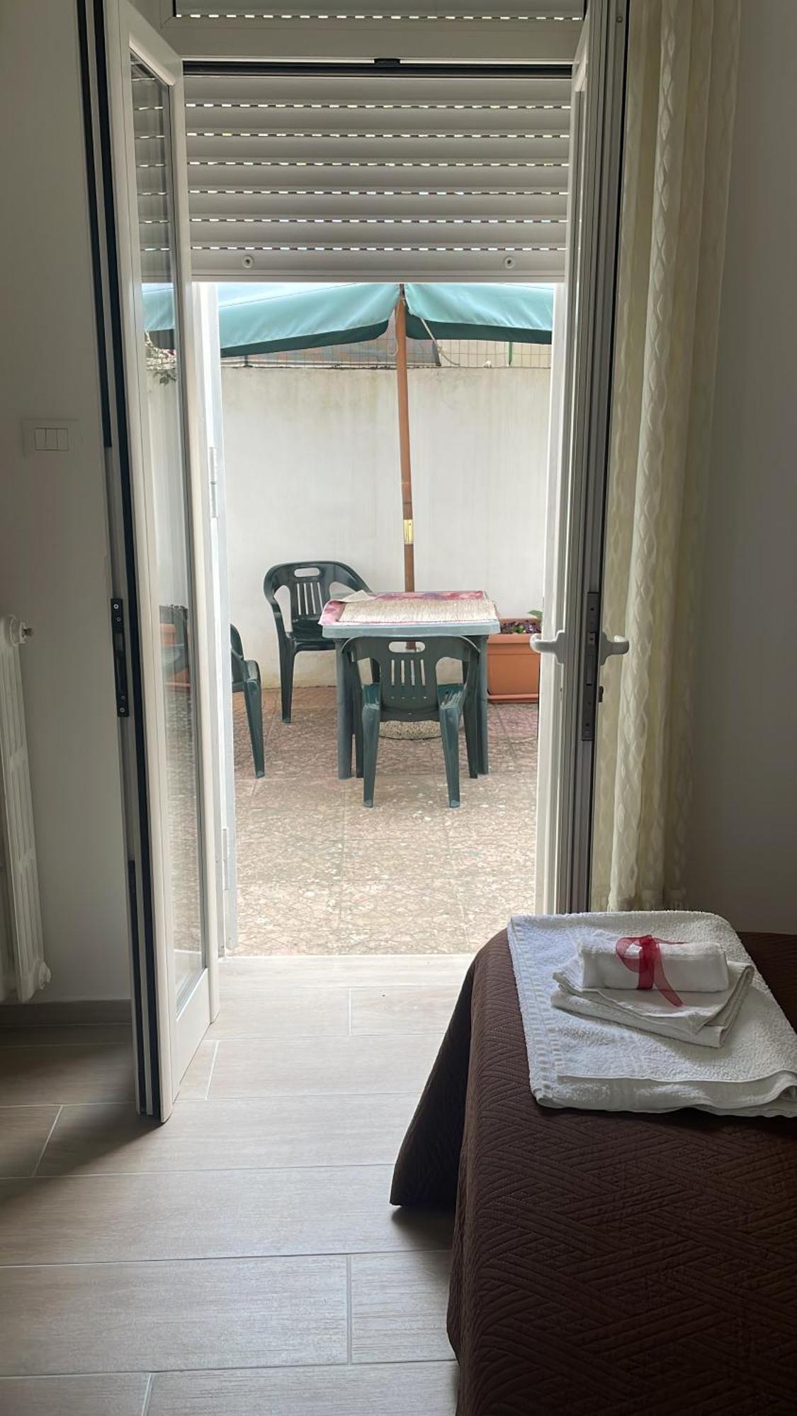 O' Sole Mio Rudiae Rooms Lecce Bagian luar foto